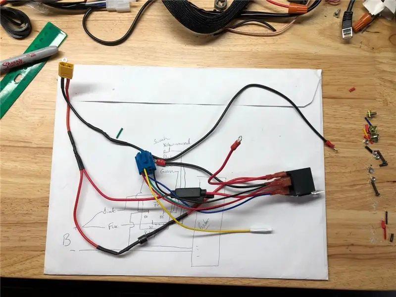 Interruttore batteria a filo e diodo protettivo