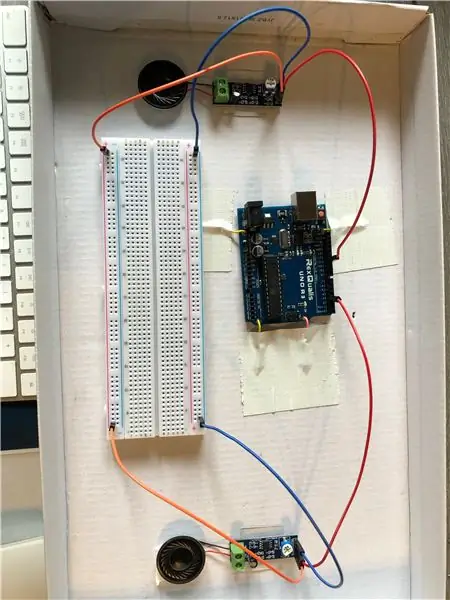 Samm: ühendage kõlarid