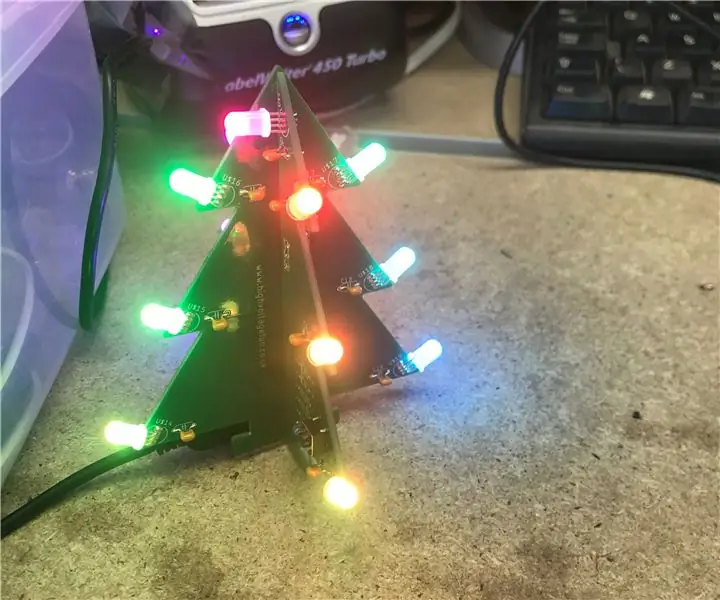 Albero di Natale LED RGB alimentato tramite USB: 9 passaggi (con immagini)