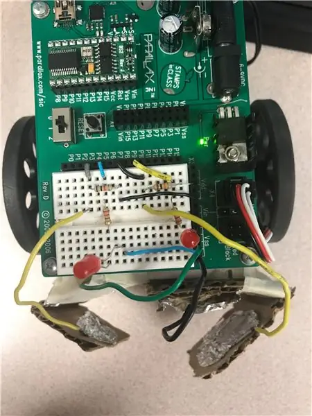 Menyiapkan Kabel pada Robot