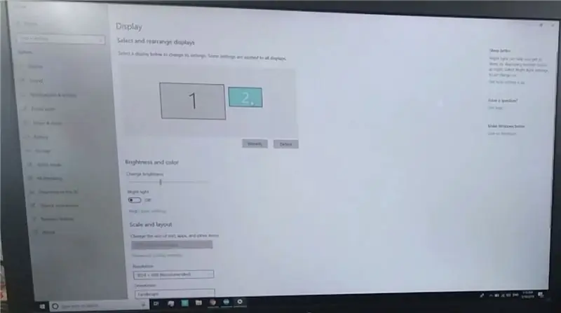 Configurarea afișajului pentru un laptop Windows