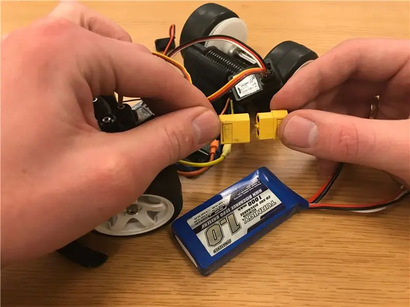 Kjør alt med LiPo -batteriet, og test med RC -kontrolleren