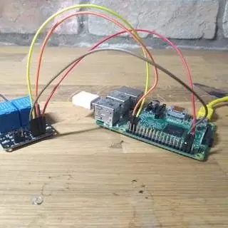 Pagkonekta sa Raspberry Pi sa Relay