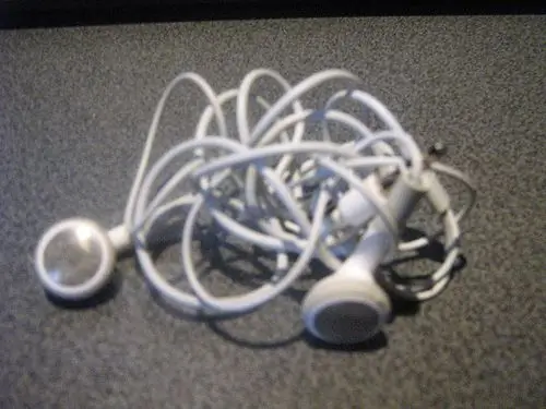 Pembungkus Kabel Earphone Bebas Kusut: 3 Langkah