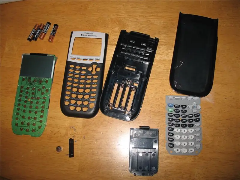 Ti-84 বেসিক disassembly: 7 ধাপ