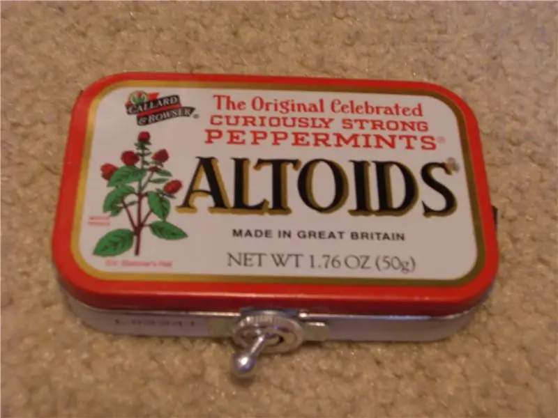 Друго зарядно устройство за Ipod на Altoids: 5 стъпки