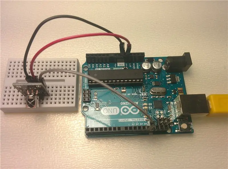 IR мэдрэгчийг Arduino руу холбож байна