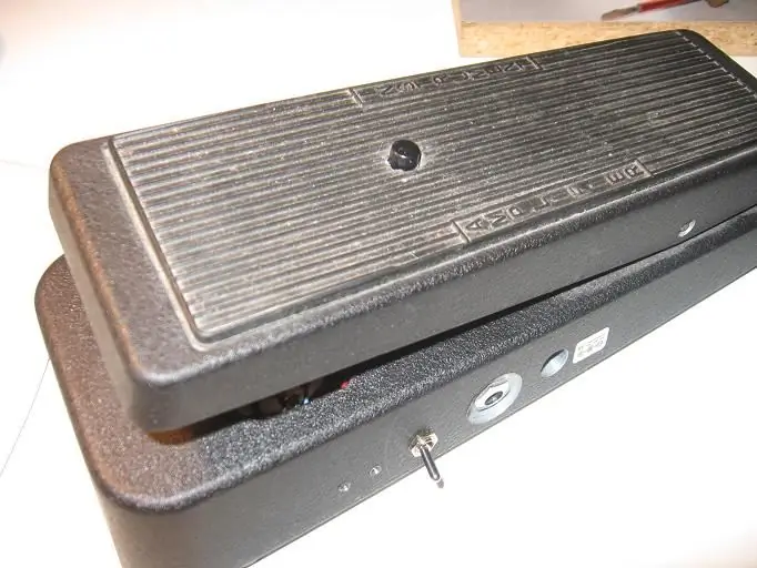 Foot-on-pedal / True Bypass Crybaby Wah Mod: 6 krokov