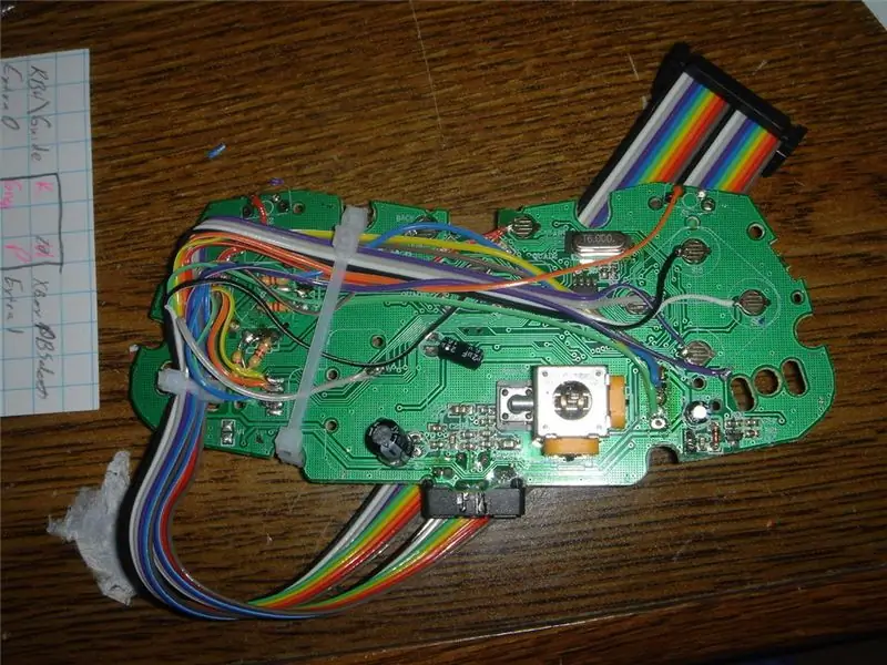 Universal PCB -də Xbox360 Nəzarətçisini necə Piggyback etmək olar: 11 addım