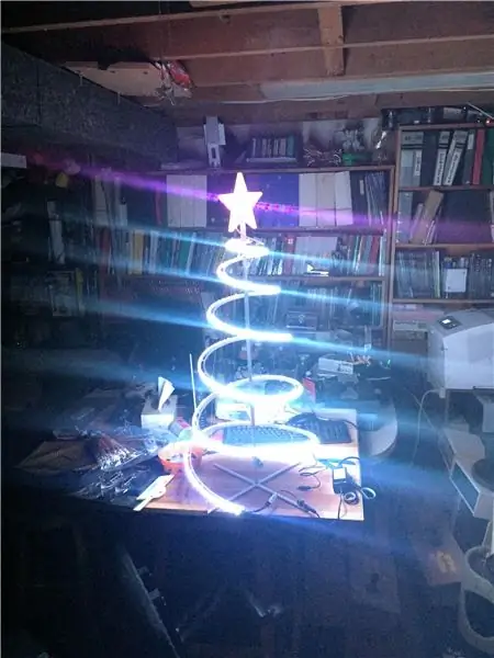 Árbol espiral LED