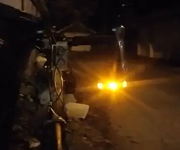 Cestný bicykel denné a bočné viditeľné svetlo 350mA (jedna bunka): 11 krokov (s obrázkami)