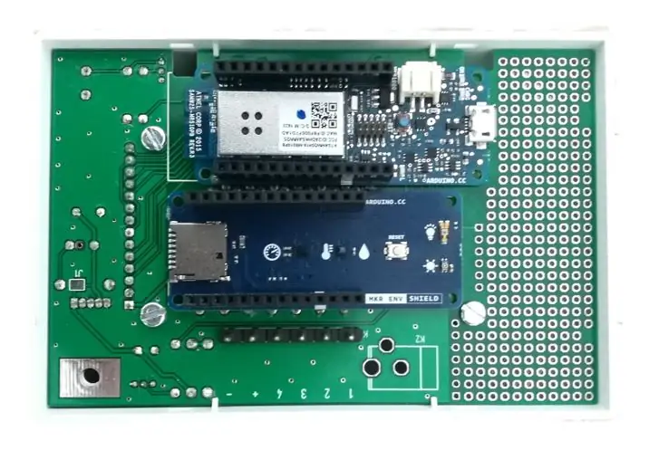 Pasang Papan Arduino MKR dan ENV Shield