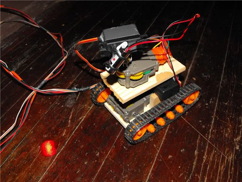 Ard-e: Robot s Arduinom kao mozgom