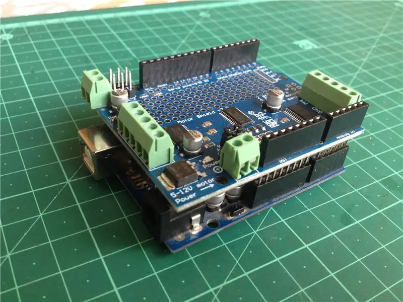 Program Papan Arduino dan Pasang Perisai