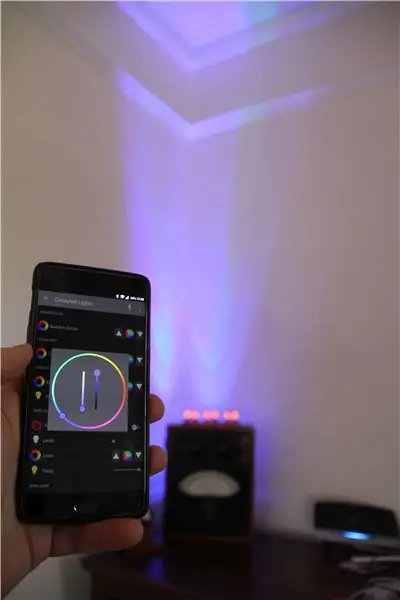 Oteli RGB reflektorsko svjetlo s Arduinom ili ESP8266