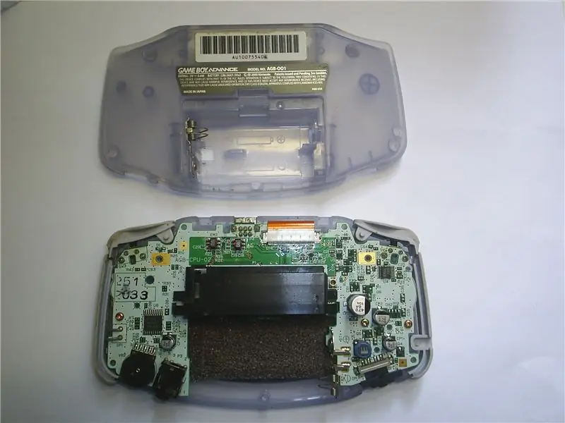 Հեռացրեք Gameboy Case- ը