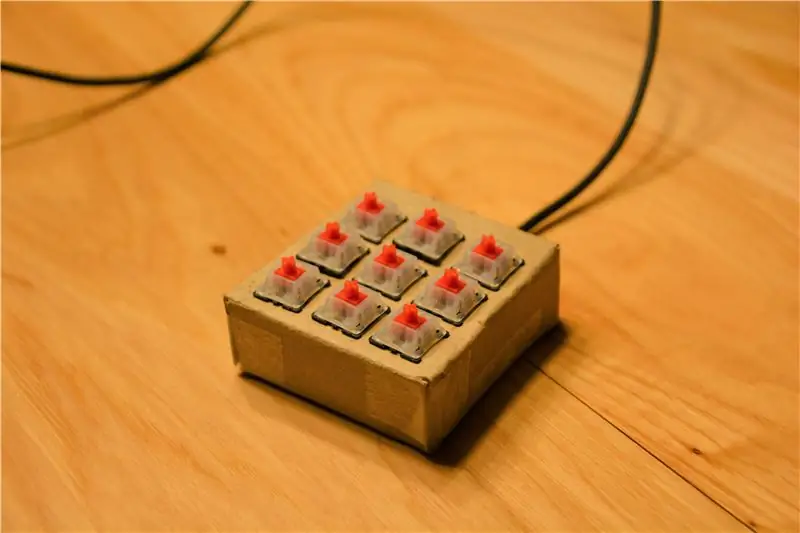 Teclado programable de cartón