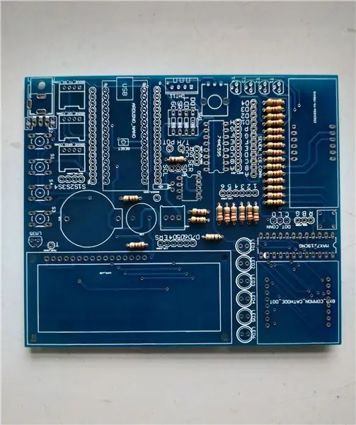 Saldatura (resistore, intestazione pin e base IC)