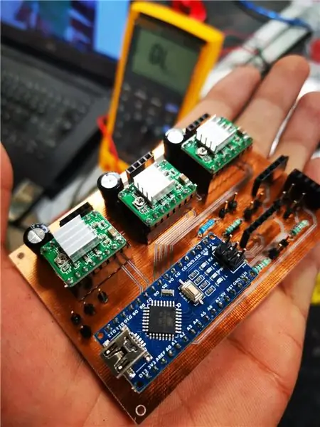 ፓሶ 5: Electrónica Y Diseño Del PCB