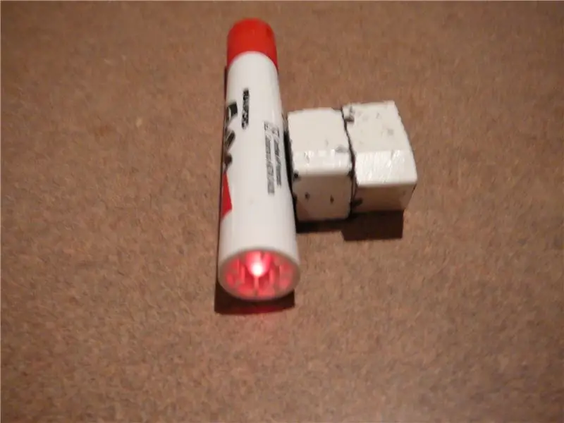 Magnet Activated Led Pen: 6 Βήματα