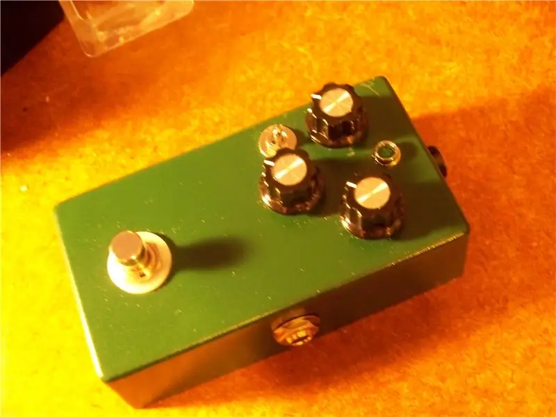 Tube Screamer Clone: 6 vaihetta (kuvilla)