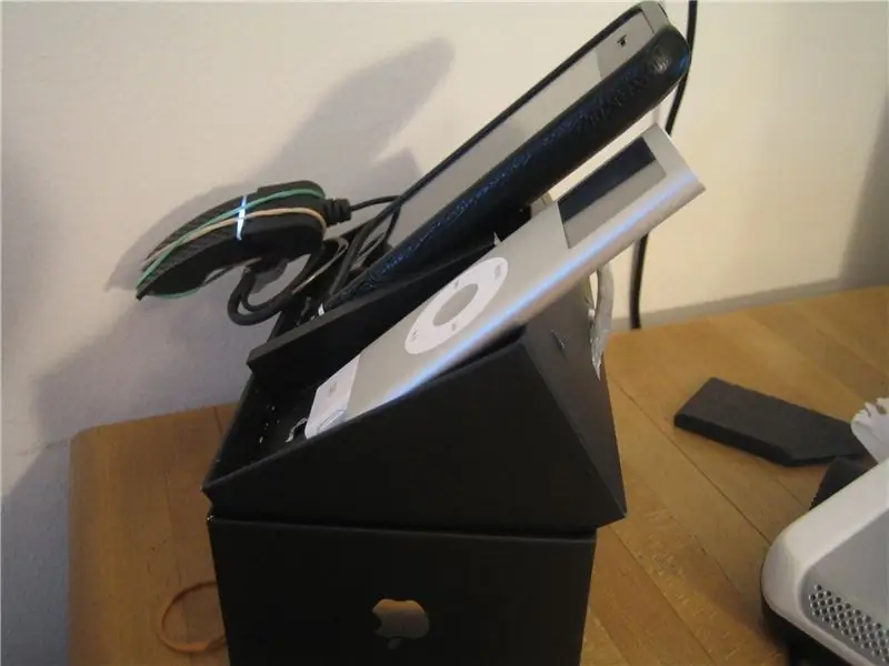 IPhone + Nano + Bluetooth Headset Docking Station