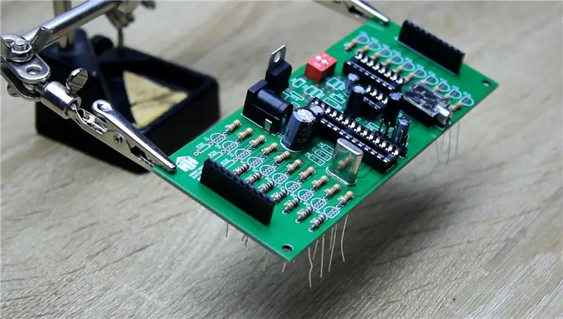 Instal·lació de components de ràdio al PCB de control