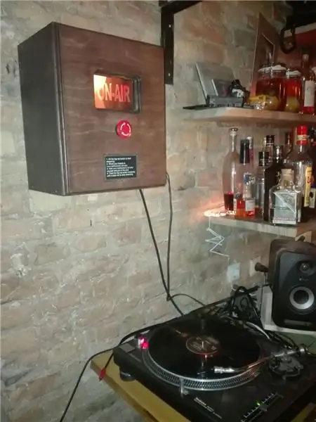 Caja de transmisión de radio de un botón