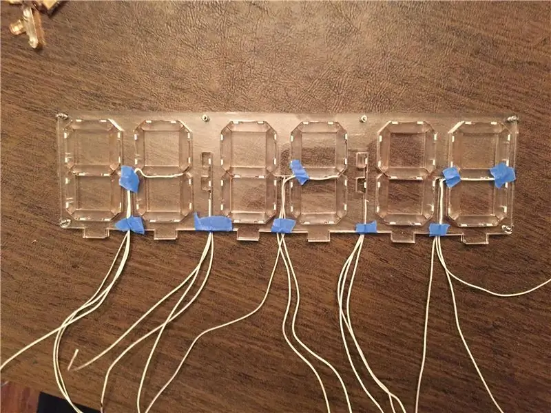 I-embed ang LED Strip at Acrylic para sa Dots