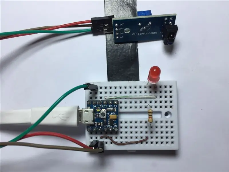 Menggunakan Sensor Line Tracker