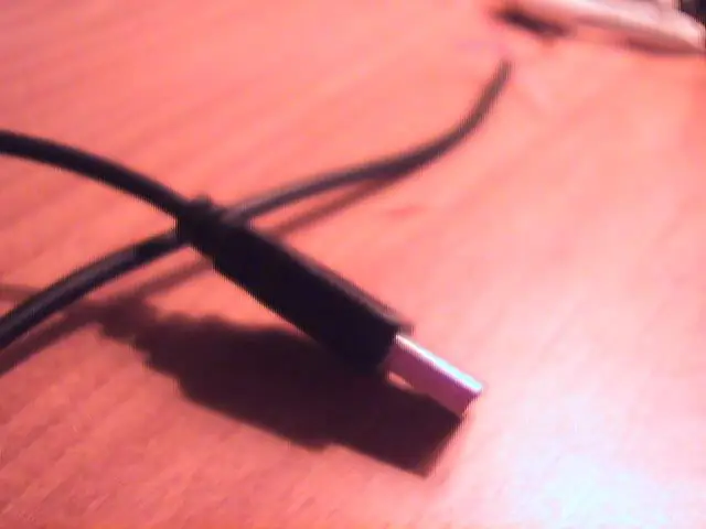 Paano Gumagana ang isang USB: ang Inside ng Cable: 3 Mga Hakbang