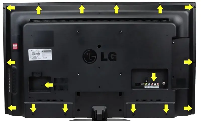 Retirez toutes les vis qui fixaient le boîtier arrière du téléviseur