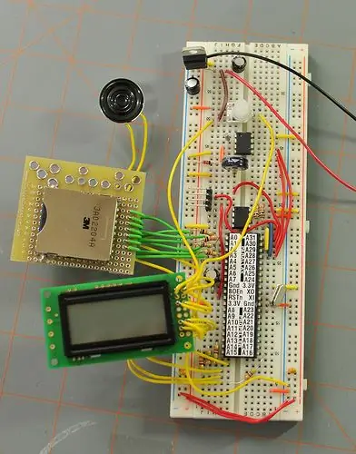 Machen Sie es: SD-Karte, Lautsprecher, Display