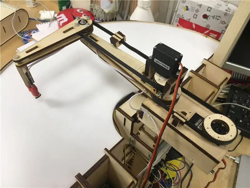 ჩადება Robot Arm