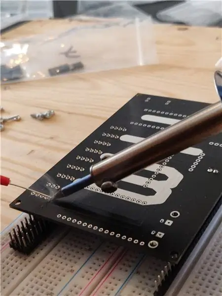 Individualizuota PCB su „Fritzing +“schema