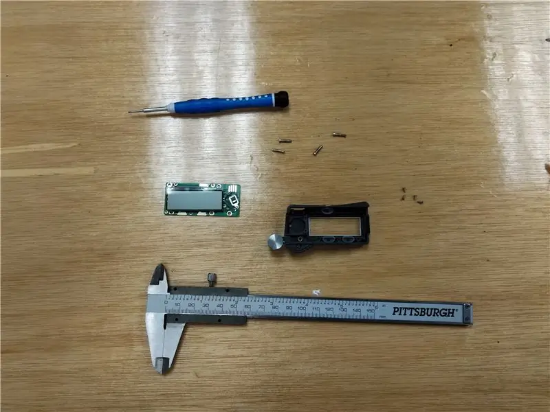 Paano Mapapunit ang isang Digital Caliper at Paano Gumagana ang isang Digital Caliper