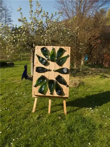 CLEPCIDRE: a Cider Bottles Digital Clock