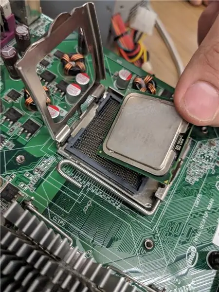 CPU