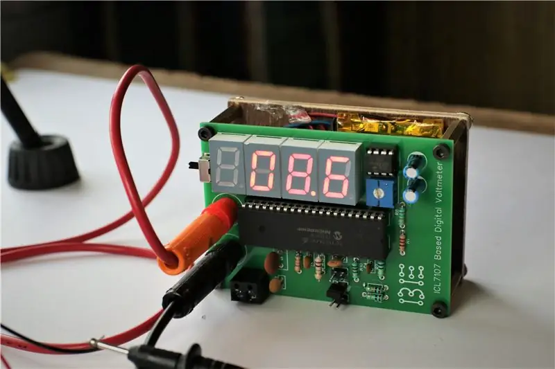 Voltmeter Digital yang boleh dicas semula Menggunakan ICL7107 ADC