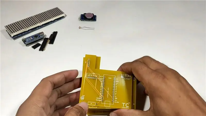 Caratteristiche dell'orologio nano Arduino