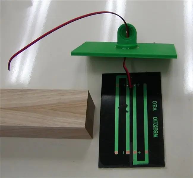 Ipunin ang Solar Panel Mounting Bracket