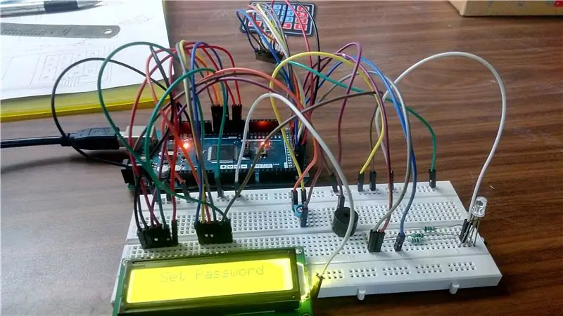 Vytvorte bezpečnostný systém SafeLock pomocou Arduino MEGA