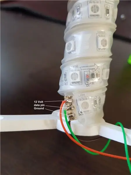 Memasang LED dan Menyiapkan Elektronik