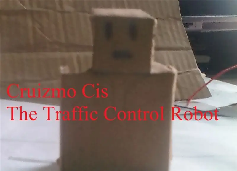 Robot per il controllo del traffico in cartone