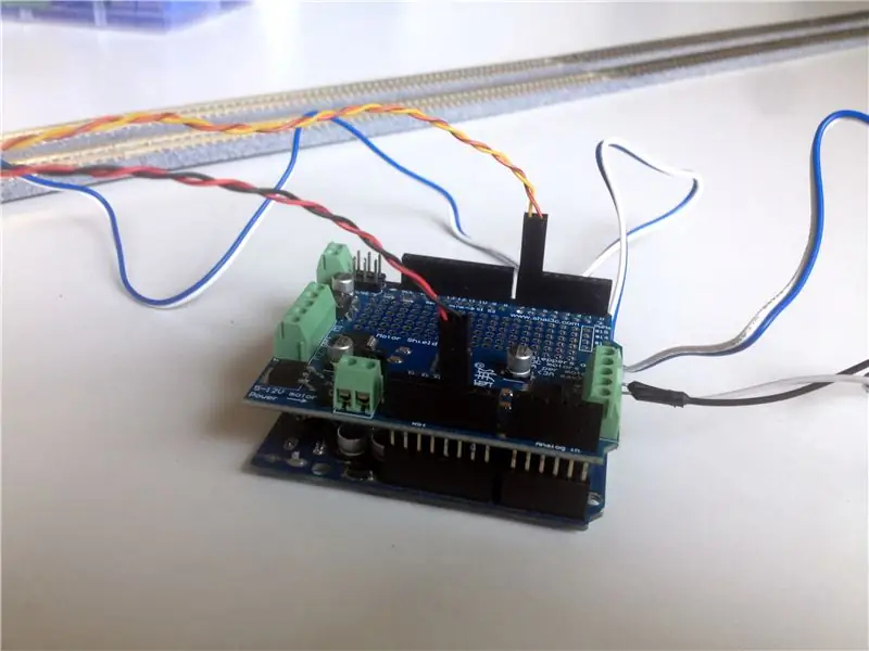 एम्पलीफायर को Arduino Board से कनेक्ट करें