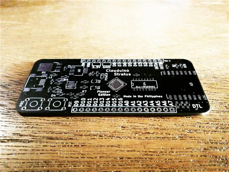 Disseny d'una placa de desenvolupament de microcontroladors