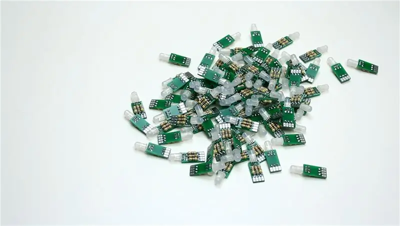 LED Matrix üçün Kiçik PCB -də Radio Komponentlərinin Quraşdırılması