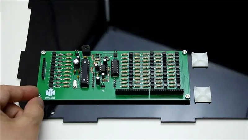 PCB montavimas galiniame skydelyje