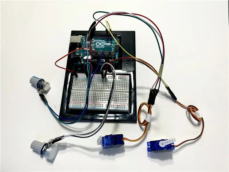 2 potentsiomeetrit + 2 servot + Arduino