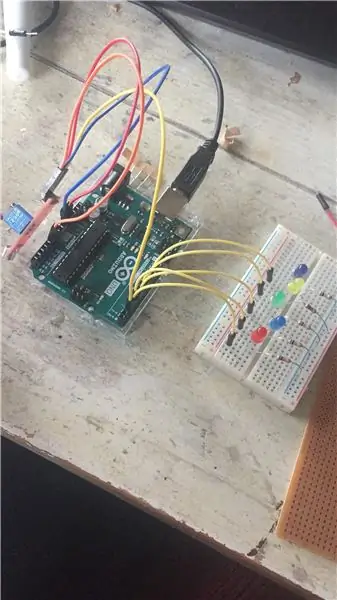 Conexión del sensor de sonido, placa de pruebas y Arduino